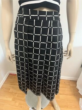 iMNYC Isaac Mizrahi Black & White Grid Midi Skirt